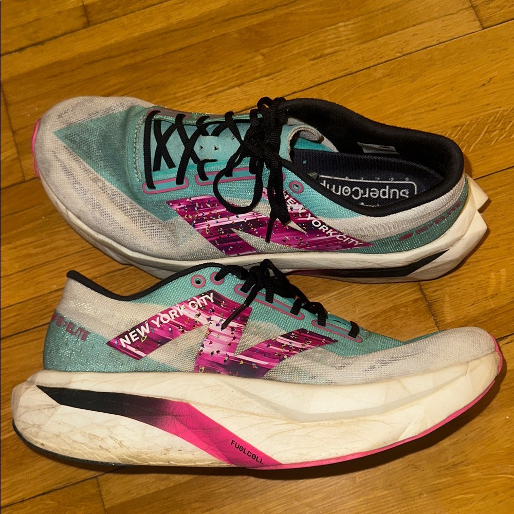 New Balance limited edition TCS NYC Marathon FuelCell SuperComp Elite v4 - Picture 10 of 10